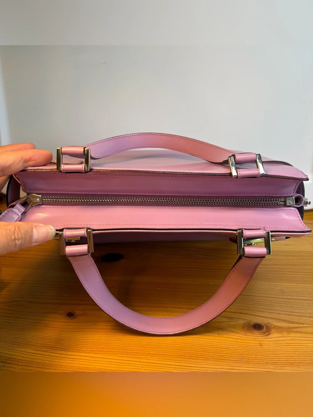 FERRAGAMO VINTAGE Y2K Women's Pink/Lavender Leather Top-Handle Handbag w/ strap